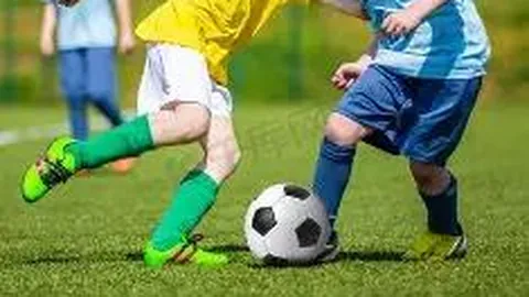 刘丹分享杨幂女儿温馨瞬间 母亲节画作赠祖母