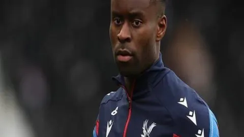 陈戌源杜兆才领队挺进前线提振士气，迎战菲律宾决战在即。